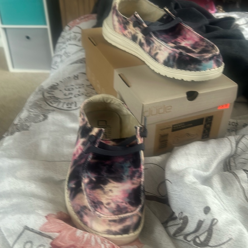 Women  tie dye hey dude shoes